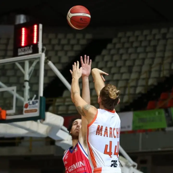 Basket: finalmente Viola, ecco la prima vittoria. Lumezzane ko 83-79