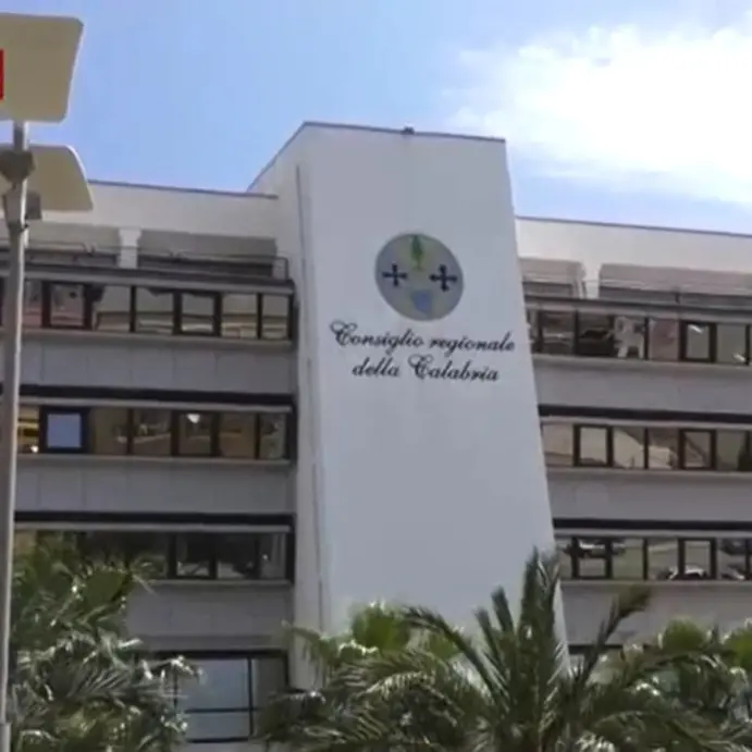 Legge “moltiplica-poltrone”, Occhiuto la rinnega: «Giusto ritirarla, non siamo né Veneto né Lombardia»