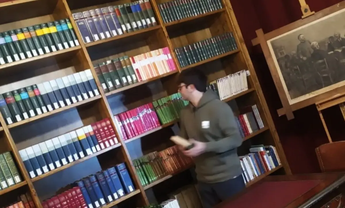 Cosenza, donati 10mila volumi alla biblioteca del liceo classico Telesio