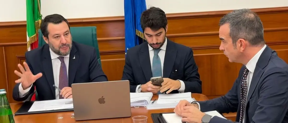 Manovra, Salvini annuncia finanziamento di 3 miliardi per la Statale 106: «Risultato storico»