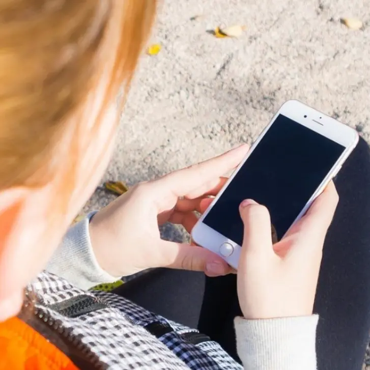 Istigazione al suicidio, youtuber denunciato dalla Polizia per il caso di una 14enne