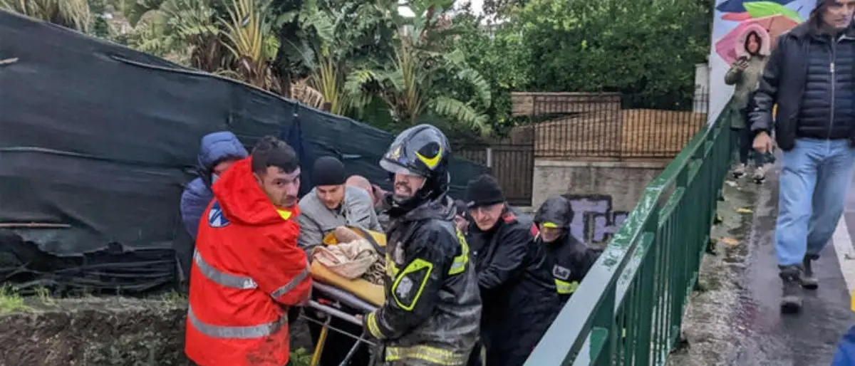 Casamicciola, prende forma l’incubo di una strage: una donna morta e 11 dispersi travolti dal fango – LIVE