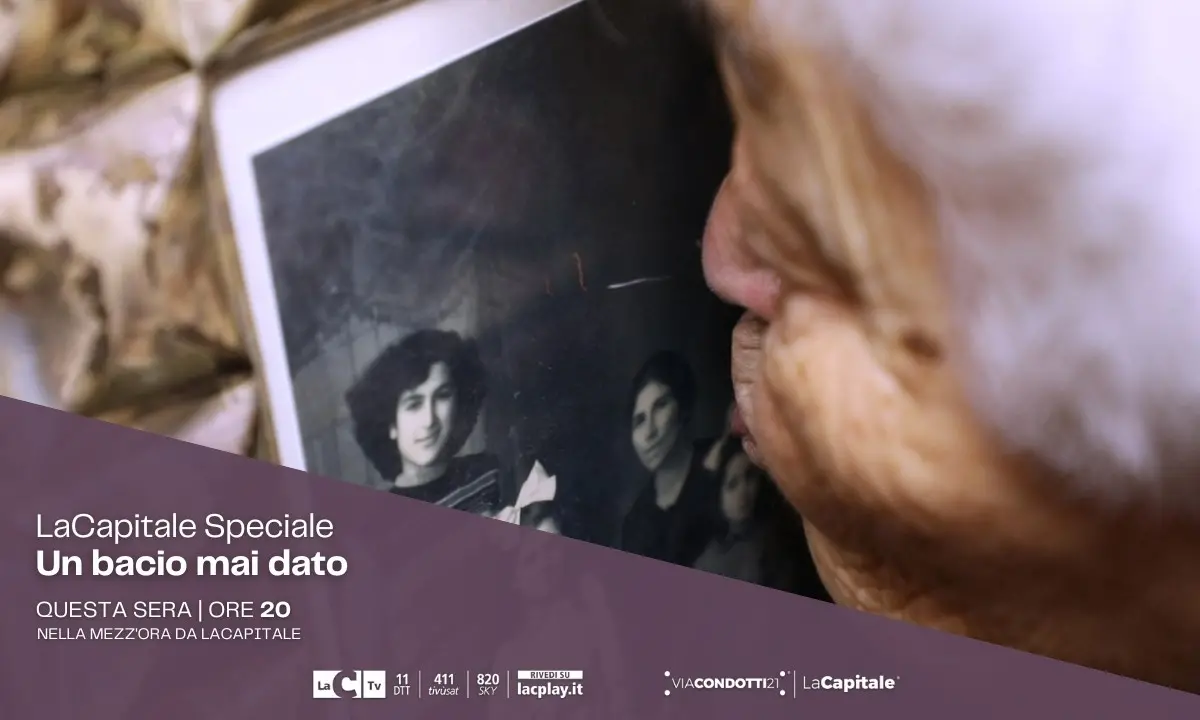 «È la storia che ha chiamato me». Saverio Caracciolo regista del docufilm “Un bacio mai dato“: questa sera su LaC Tv