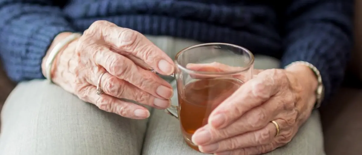 Caro bollette e freddo in casa, l’allarme dei geriatri: «In Italia salute a rischio per 3 milioni di anziani»