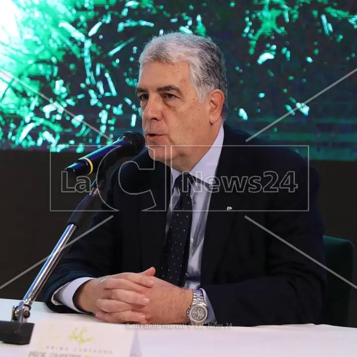 Tutela del mare, il docente Passarino: «La collaborazione con l’Arma sarà fondamentale per i nostri ricercatori»