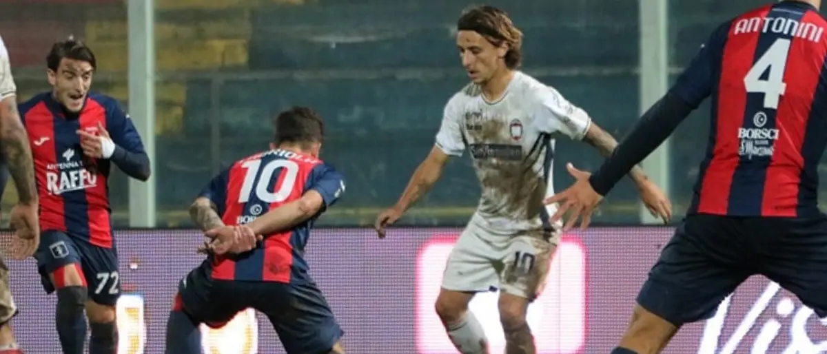 Serie C, Il Taranto “blocca” la corsa del Crotone: allo Iacovone finisce 2-2