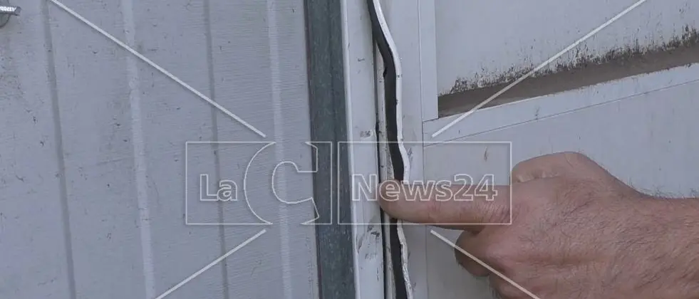 Serie di furti tra Tortora e Praia a Mare, ladri all’opera da almeno tre settimane: paura tra i cittadini