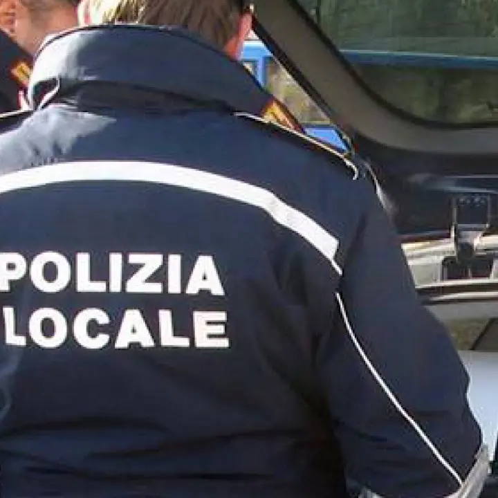 Anziana investita a Reggio Calabria, si presenta al comando dei vigili l’uomo alla guida dell’auto
