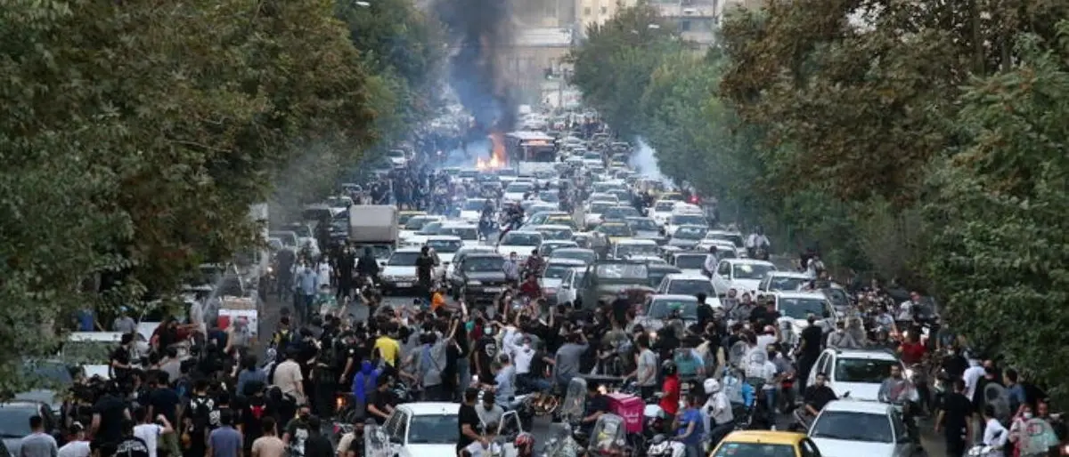 Iran, eseguita la prima condanna a morte di un manifestante: le proteste Human rights