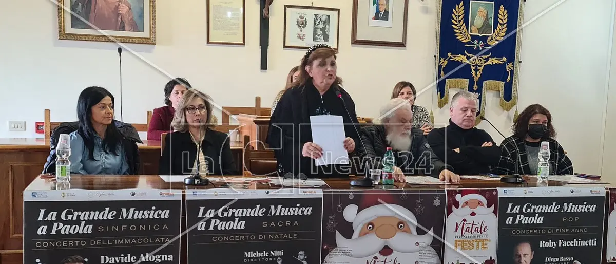 A Paola l’anno si chiude a teatro con Roby Facchinetti nel nome di Sansostri