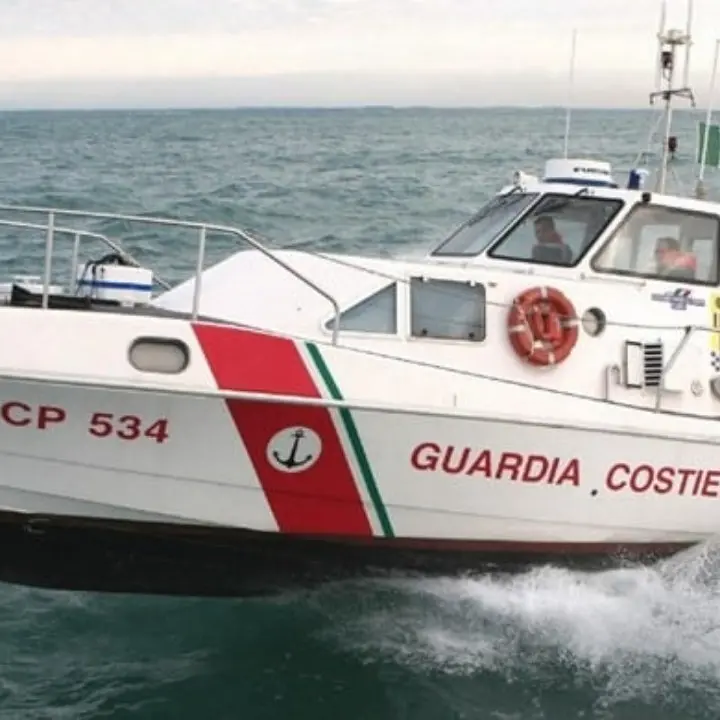 Recuperato in mare il cadavere di un uomo: era al largo di Bova Marina