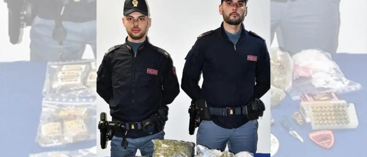 Droga, 19enne arrestato a Reggio: a casa custodiva 1,7 Kg di varie sostanze stupefacenti