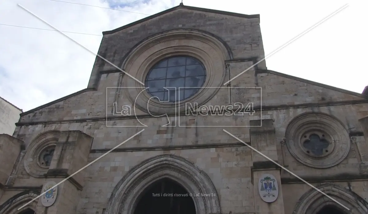 Cosenza si prepara ad accogliere il nuovo vescovo, domani l’annuncio in Cattedrale