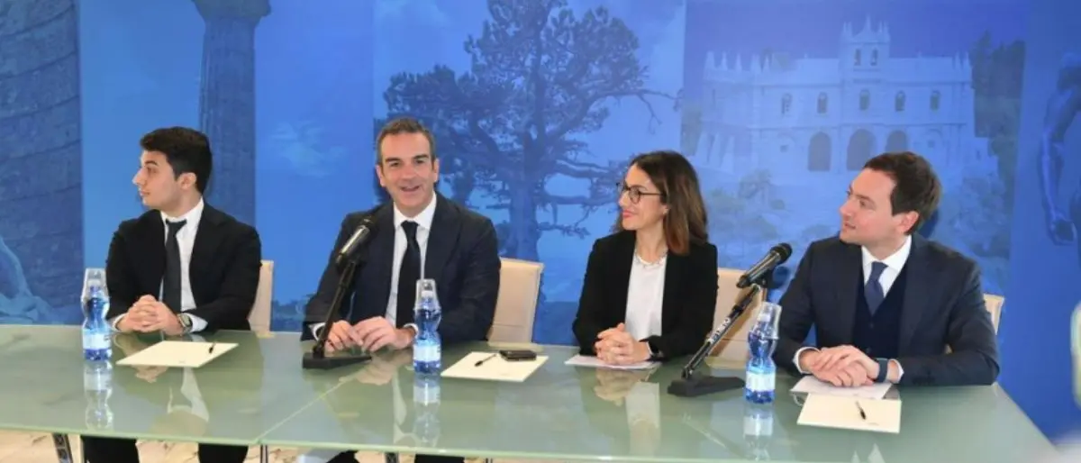 Promozione delle piccole e medie imprese calabresi: la Regione sigla un accordo con il colosso Amazon