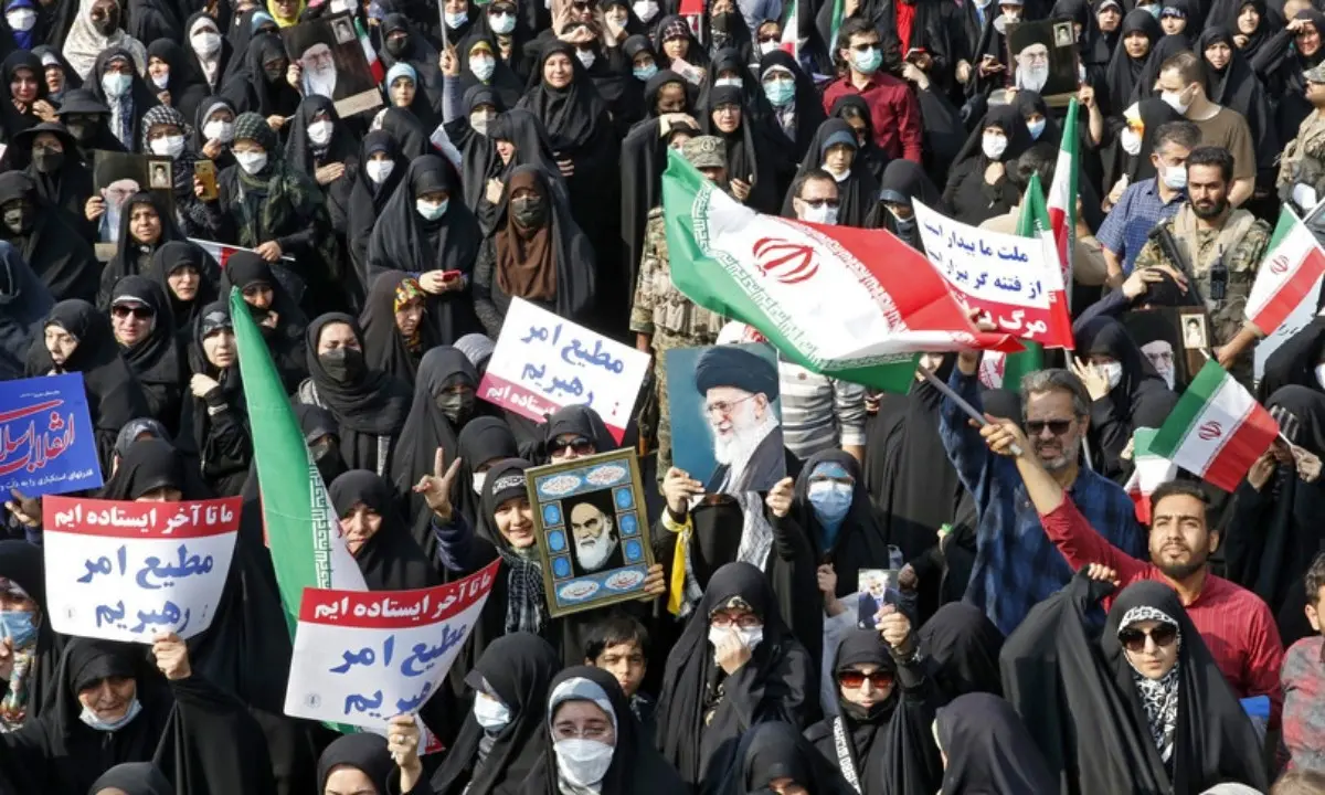 Iran, le esecuzioni pubbliche dei manifestanti alimentano la rabbia e la protesta non si placa