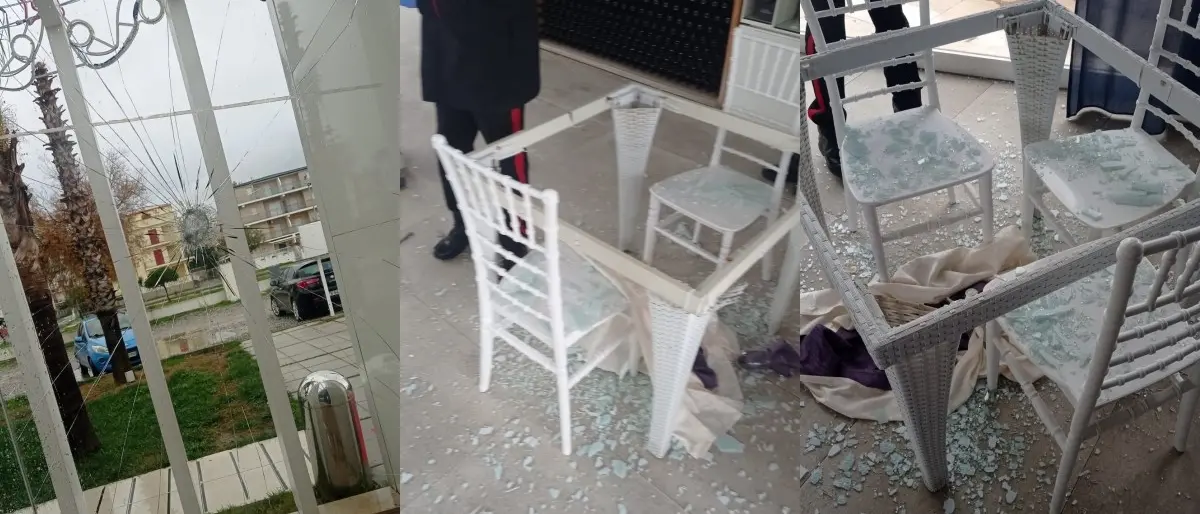 Minaccia i camerieri con un coltello e devasta il locale: attimi di paura a Corigliano Rossano