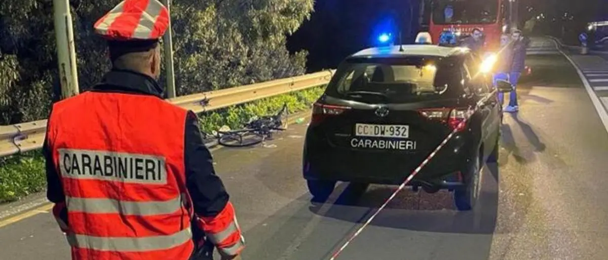 Ciclista travolto e ucciso da un’auto a Cagliari, ricercato il pirata della strada