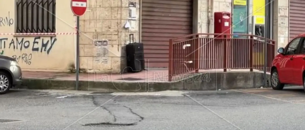 Corigliano Rossano, fatto brillare il trolley davanti all’ufficio postale: non era una bomba