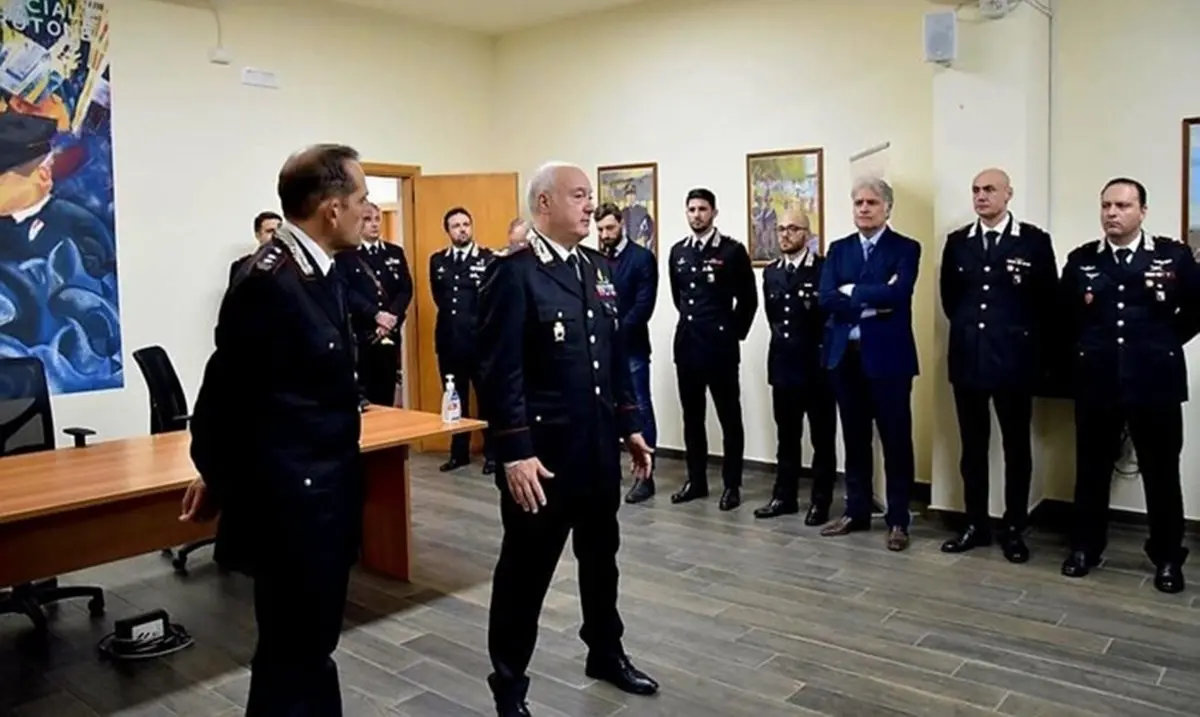 Il generale Salsano fa visita ai carabinieri del Comando provinciale di Crotone