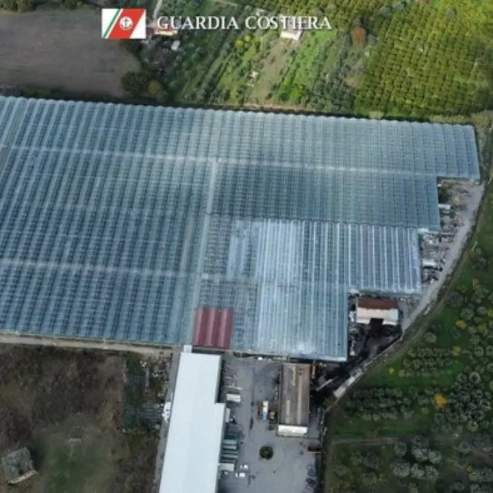 Scoperta discarica abusiva nel Reggino, sequestrata un’azienda agricola e denunciato il titolare
