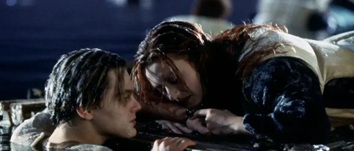 Rose non poteva salvare Jack: uno studio scientifico dimostra che il finale di Titanic è “giusto”