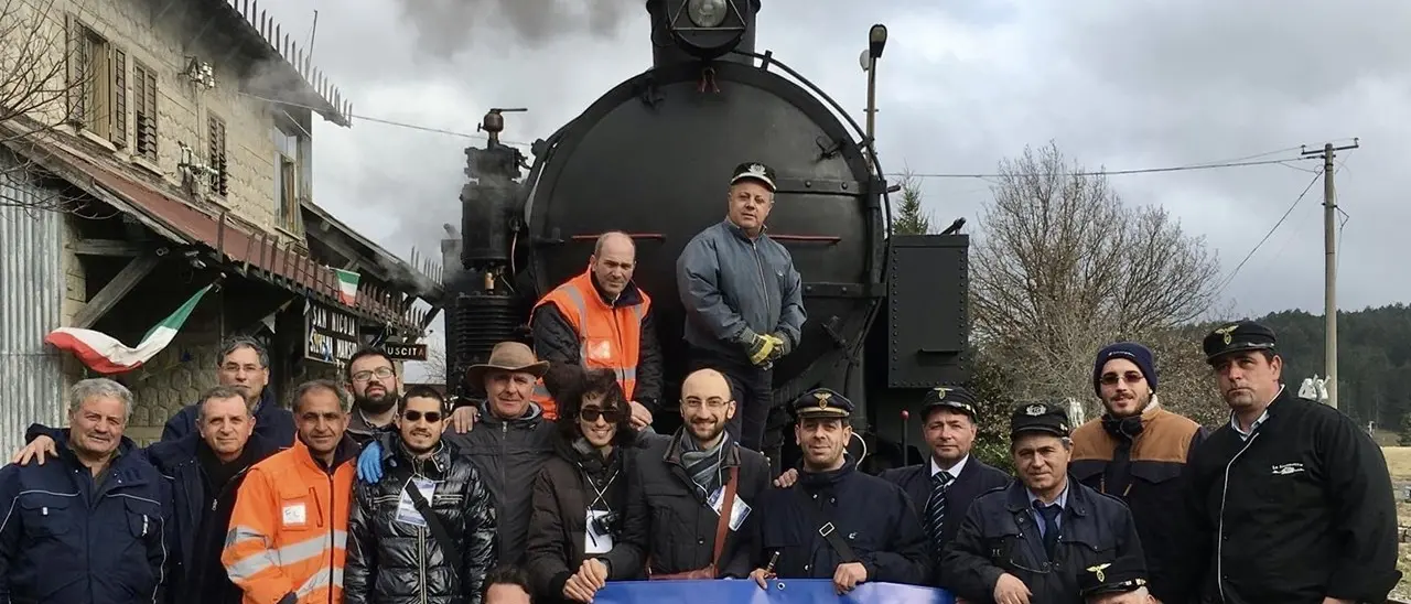 Dieci anni di Ferrovie in Calabria, l’Associazione dei ragazzi innamorati di treni e rotaie