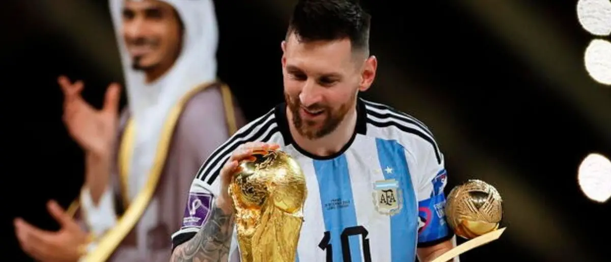 Argentina Campeòn, Francia battuta ai rigori dopo una finale leggendaria: Leo Messi alza la Coppa del Mondo