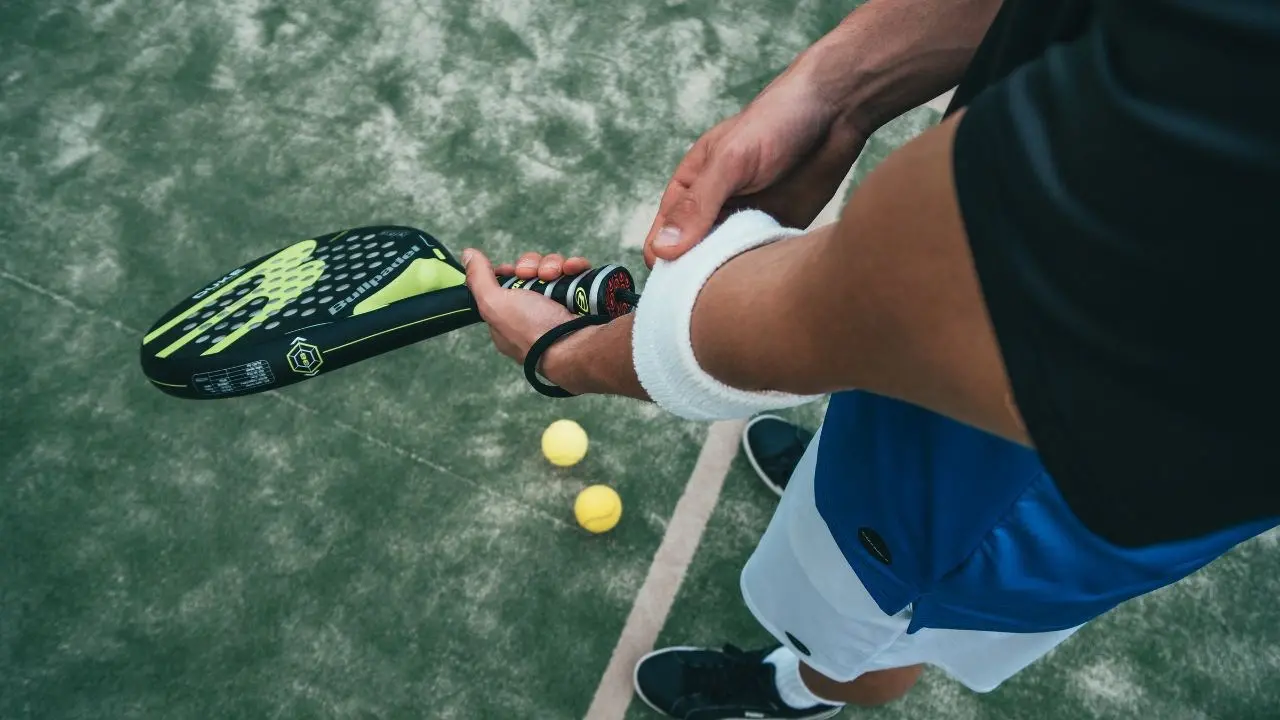 I tentacoli della ’ndrangheta anche sui campi di Padel: un arresto e 8 impianti sequestrati a Milano