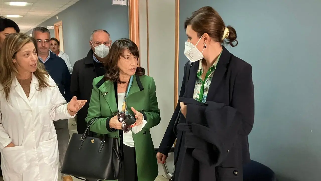 Gioia Tauro, il garante della salute Stanganelli e il sindaco Alessio in visita all’ospedale