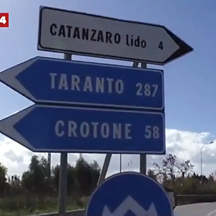 Statale 106, al via i lavori per la realizzazione di 2 nuove rotatorie nel Crotonese