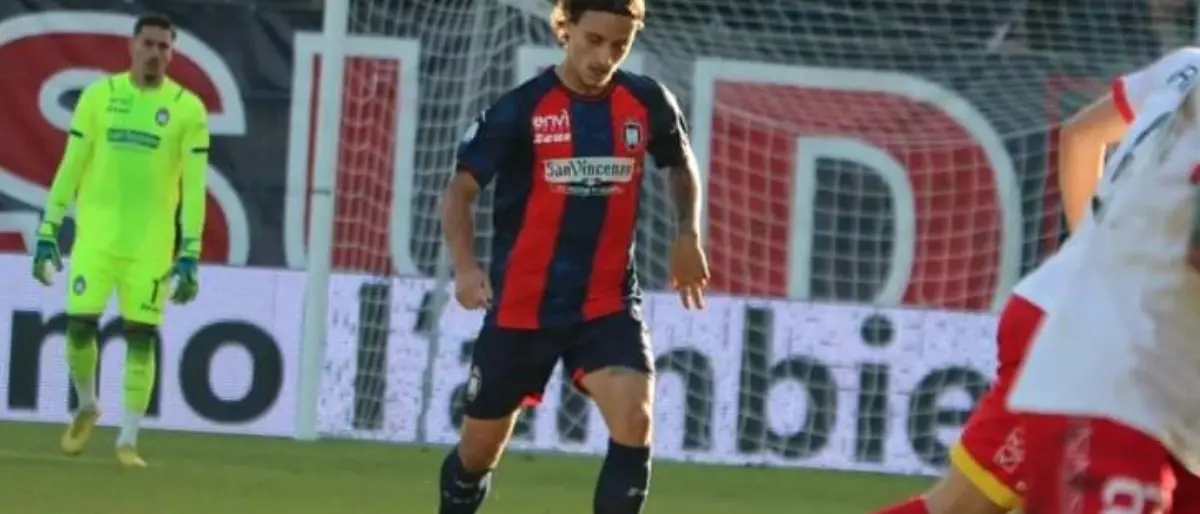 Il Crotone chiude il 2022 con una vittoria allo Scida, Messina battuto 1-0