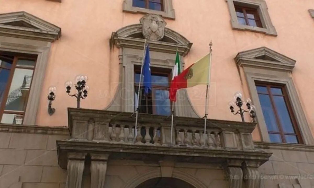 Medicina all’Unical, Catanzaro alza le barricate: «Scelta miope, necessario un Consiglio comunale aperto»