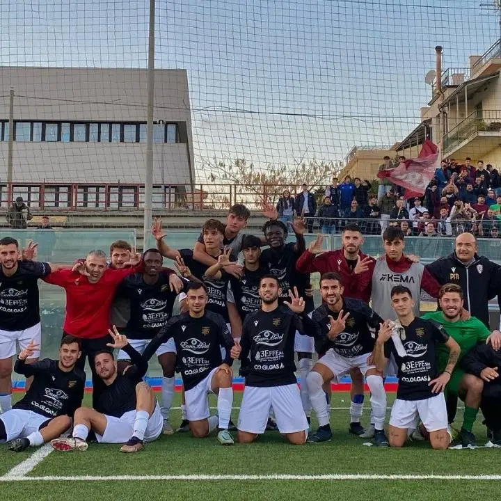 La Serie D alla sosta nel segno del Locri, autentica rivelazione del campionato