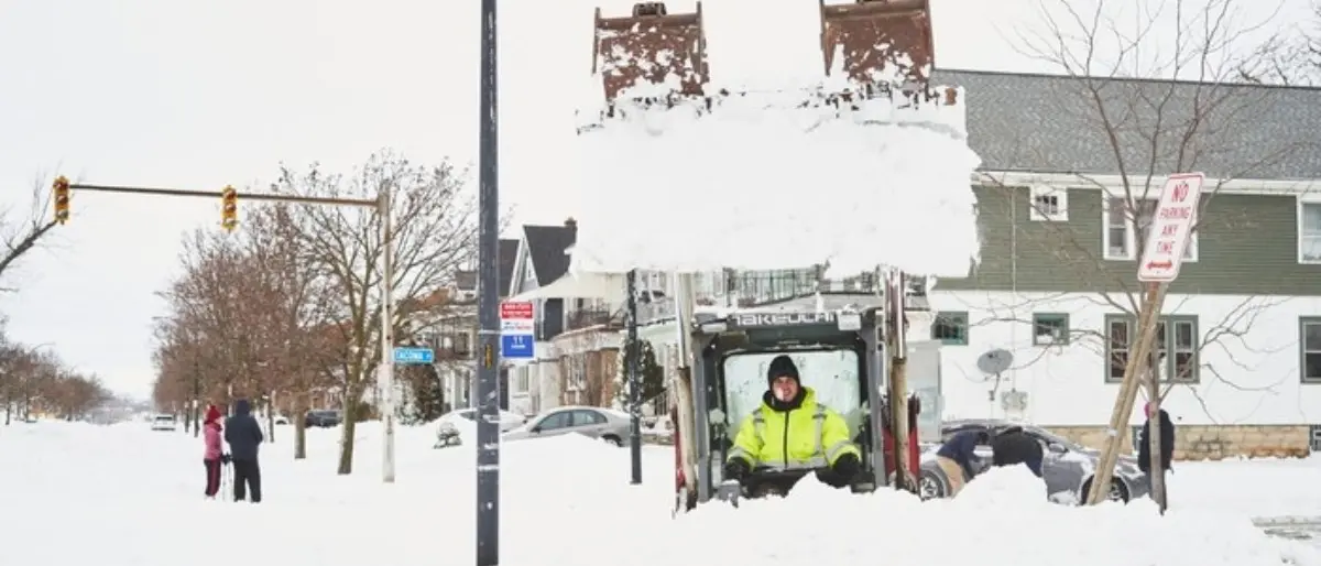Tempesta di neve e ghiaccio nel Nord America, almeno 38 morti tra Stati Uniti e Canada
