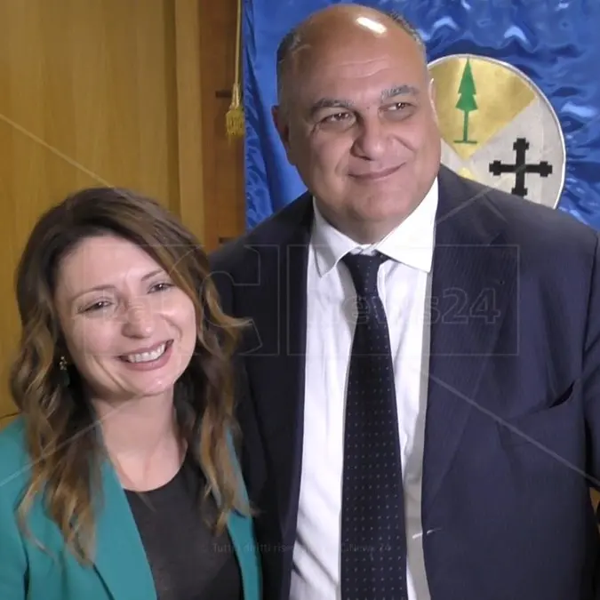 Comune di Locri, finisce l’era Calabrese: la fascia tricolore passa al suo vice Fontana