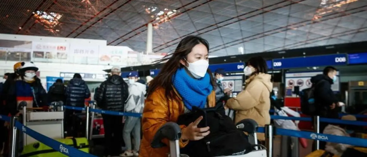 Covid, in Italia test obbligatori per chi arriva dalla Cina: attesa per domani la decisione dell’Ue