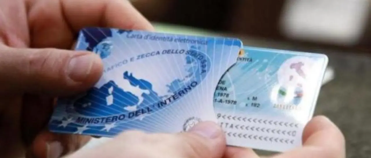 Carta d’identità elettronica per i minori, ecco perché il Governo sbaglia