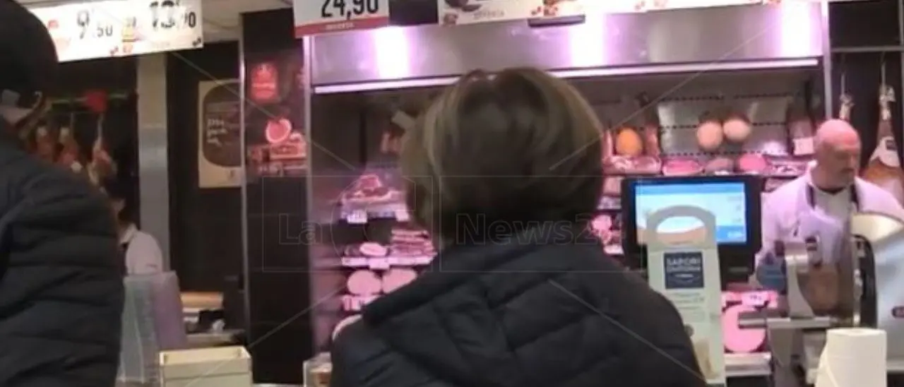 «Il cotechino? Non piace a nessuno, però…», i calabresi si preparano al cenone di Capodanno