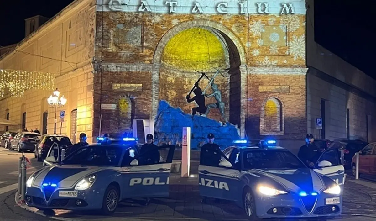 Catanzaro, controlli a tappeto durante le festività: ecco il report della polizia