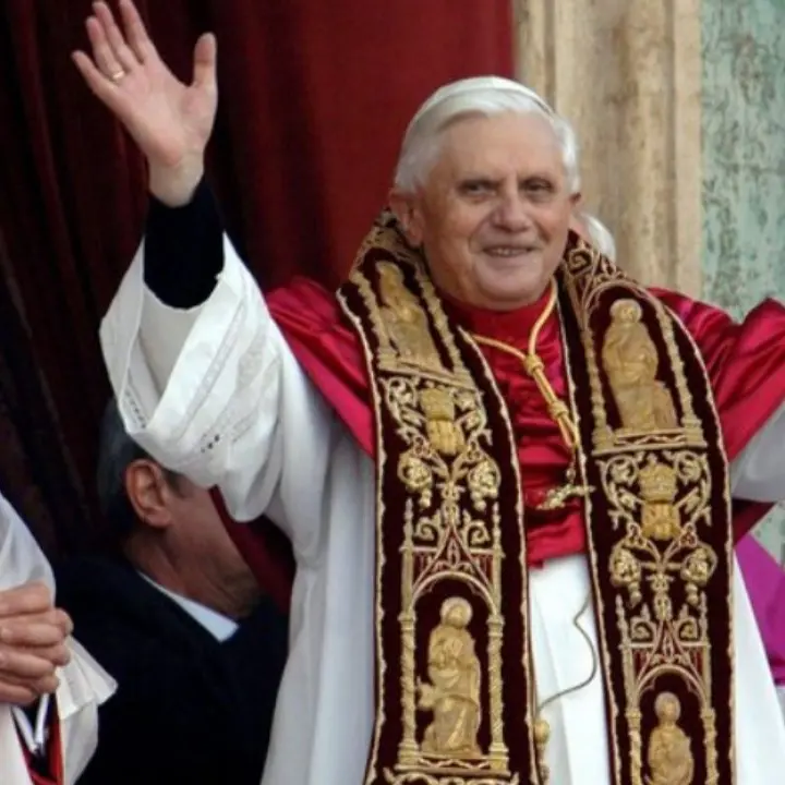 Addio a Benedetto XVI, Occhiuto: «Grande uomo di fede e teologo sopraffino»