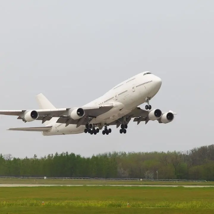 L’aeroporto di Reggio Calabria tenta il decollo per atterrare in un nuovo anno con meno limiti e più passeggeri