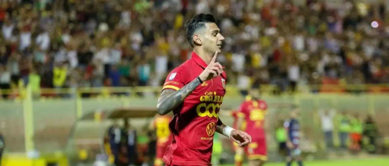 Calciomercato Catanzaro, Erasmo Mulè lascia i giallorossi e vola a Monopoli