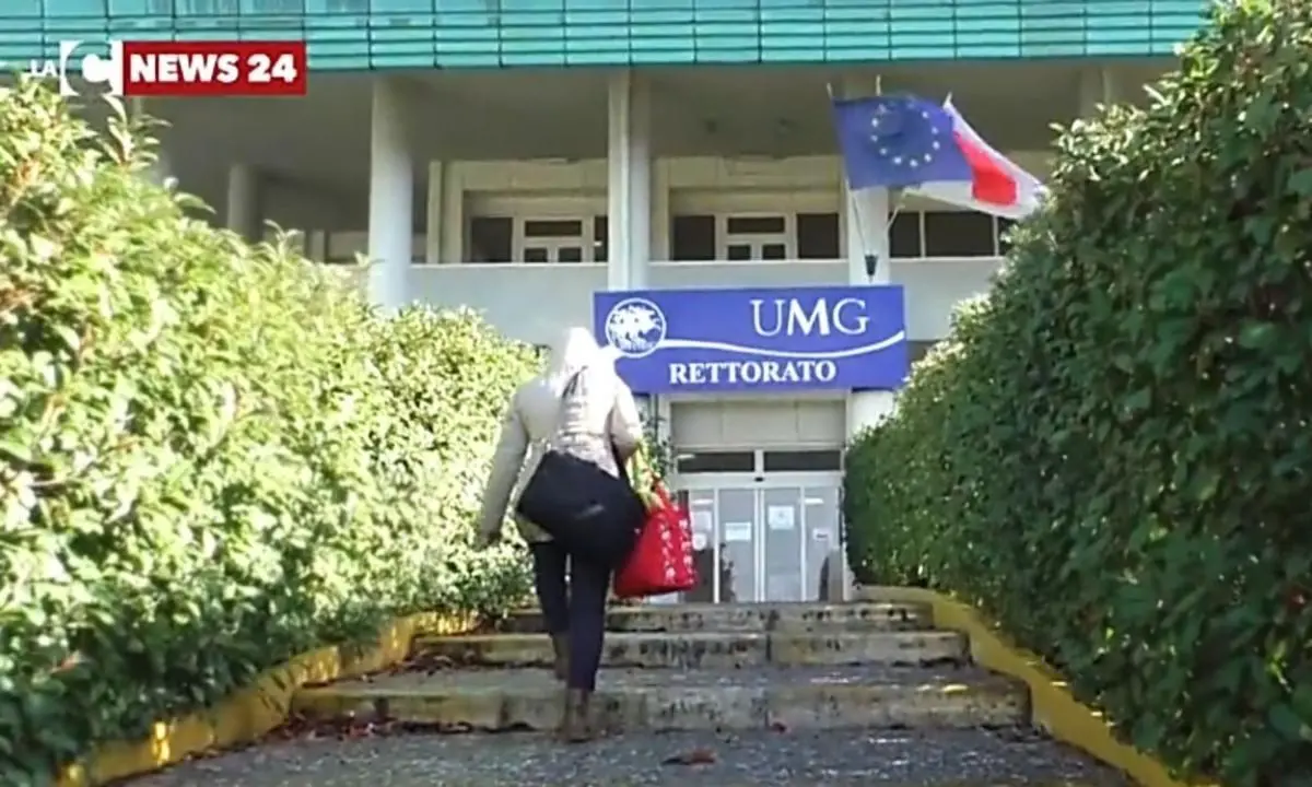 I professori dell’Umg contestano a Occhiuto due pesi e due misure su Medicina all’Unical e fusione ospedali di Catanzaro