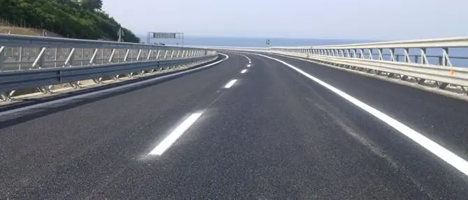 Incidente sull’A2 all’altezza di Bagnara, una bambina di 10 anni travolta e uccisa da auto in transito