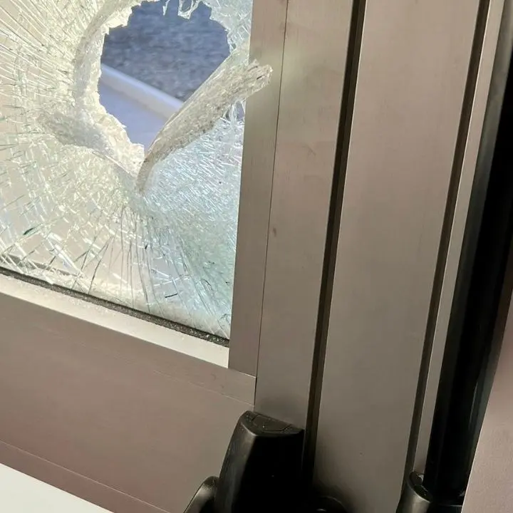 Ladri di nuovo in azione nella chiesa di Cetraro Marina, il parroco: «Non mi lascio intimorire»