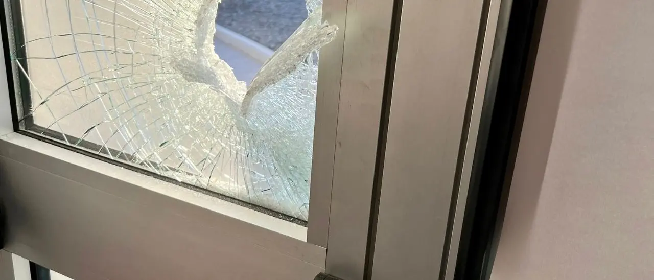 Ladri di nuovo in azione nella chiesa di Cetraro Marina, il parroco: «Non mi lascio intimorire»