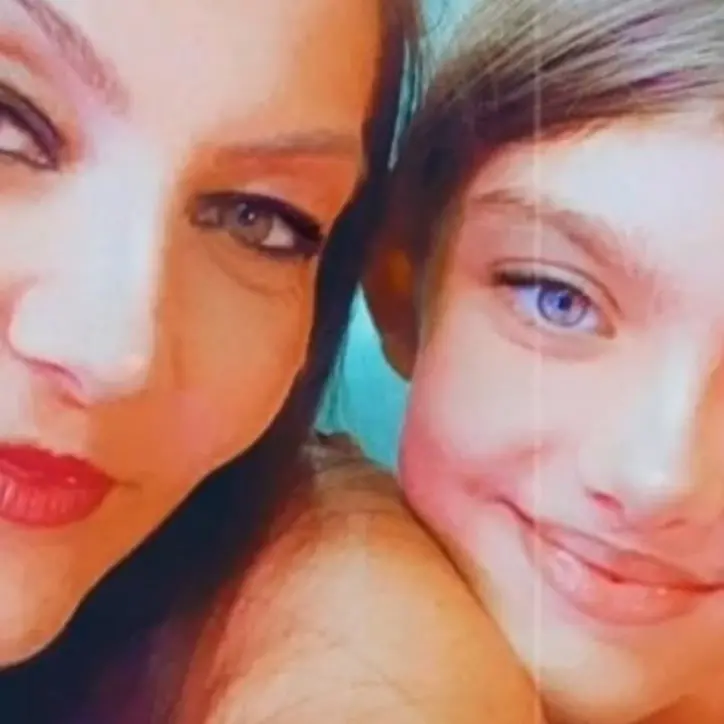 «Dio mi ha tolto la cosa più bella»: il dolore della mamma di Valentina, la bambina travolta e uccisa sull’A2