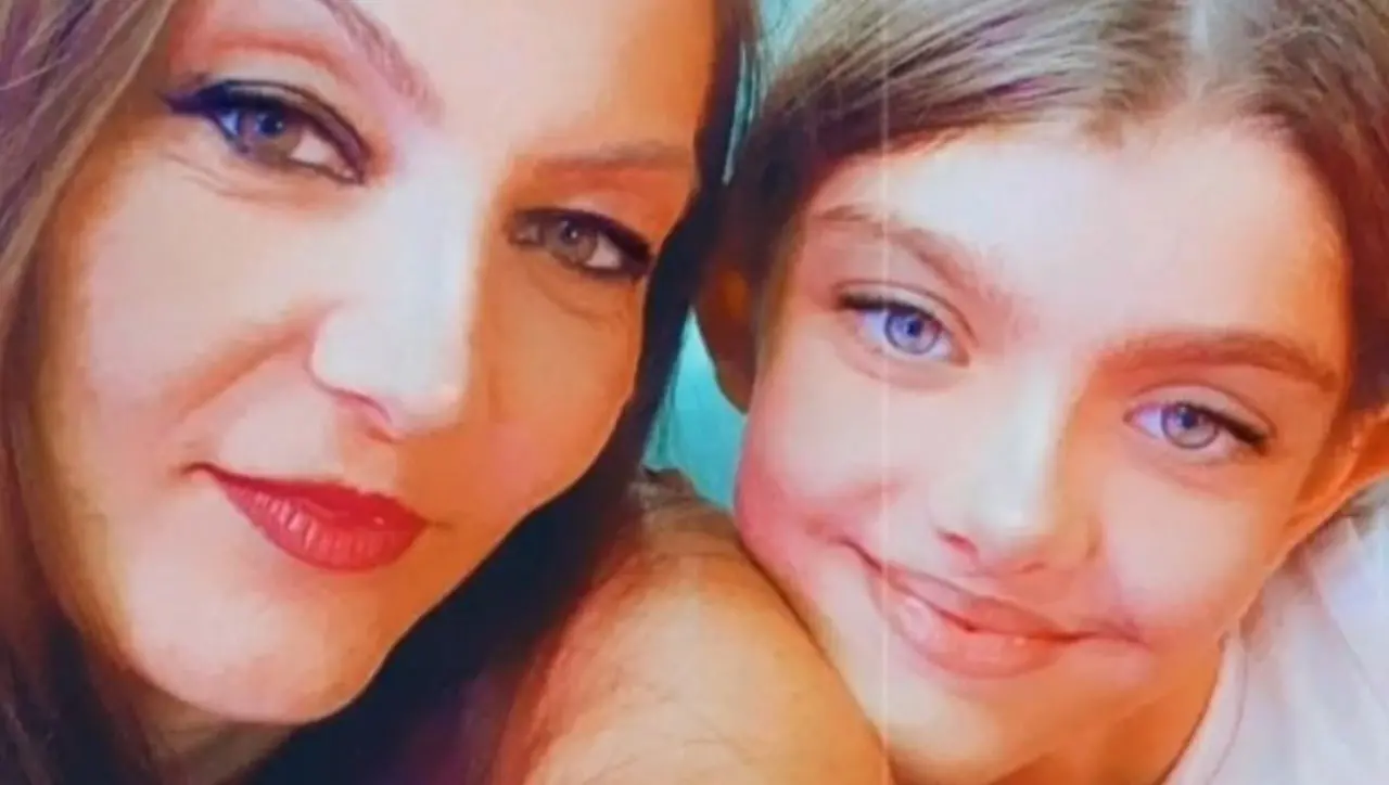 «Dio mi ha tolto la cosa più bella»: il dolore della mamma di Valentina, la bambina travolta e uccisa sull’A2