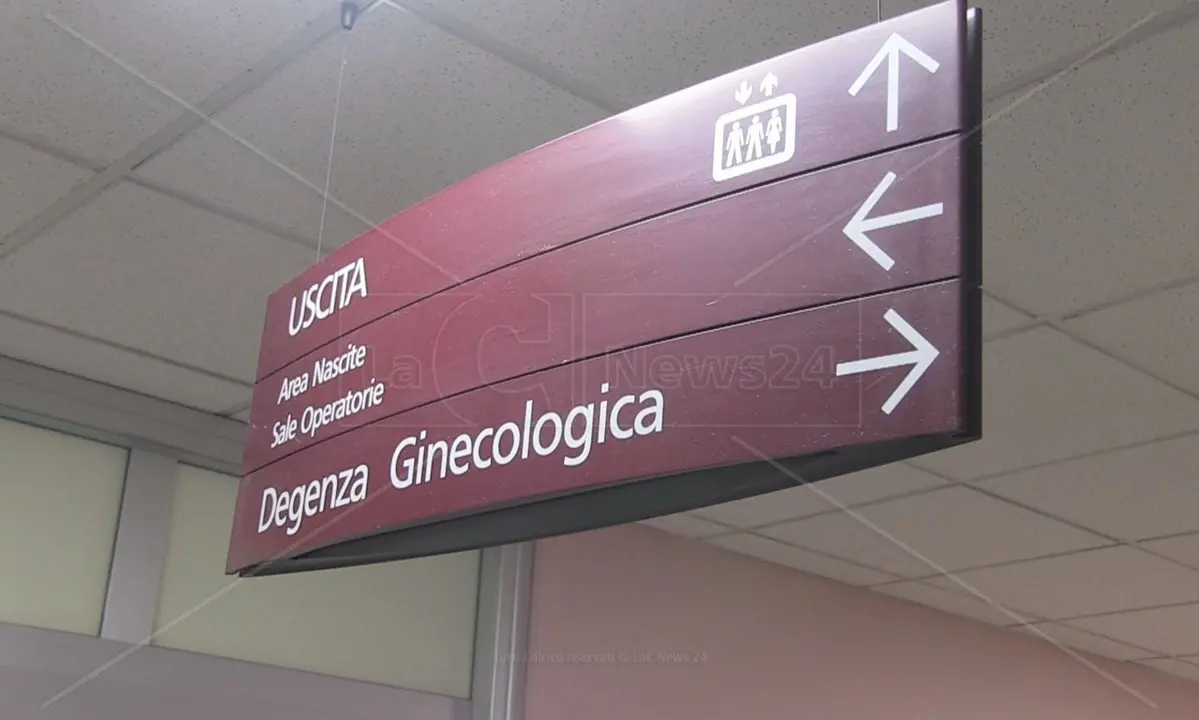 Cosenza, convenzione tra Asp e Azienda ospedaliera per garantire il diritto all’aborto