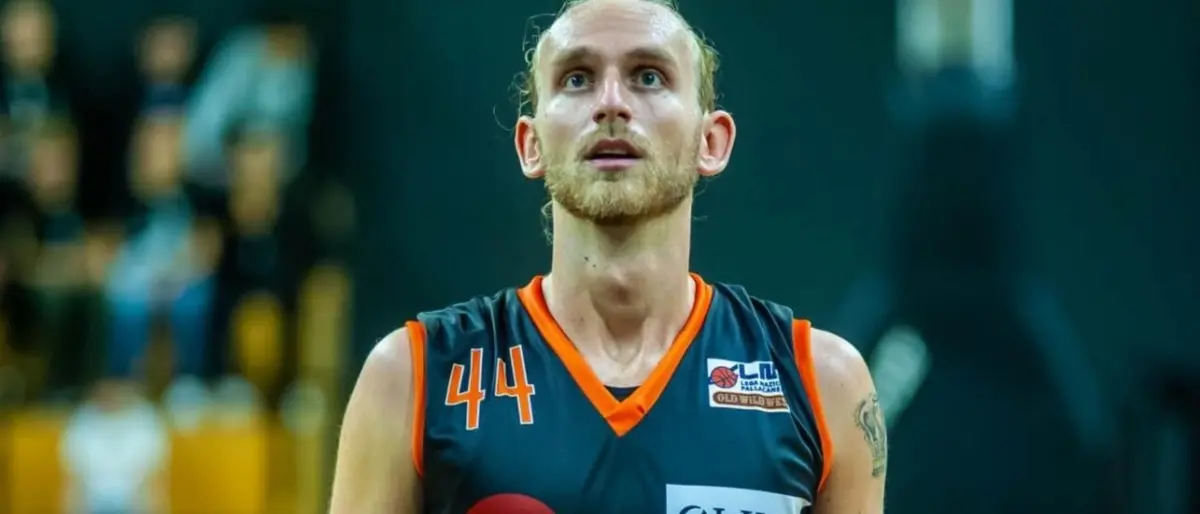 Gioia per la Viola Reggio Calabria, vittoria a Palermo e addio ultimo posto: al PalaMangano finisce 76-82